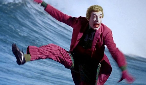 S03E10 Surf's Up! Joker's Under!